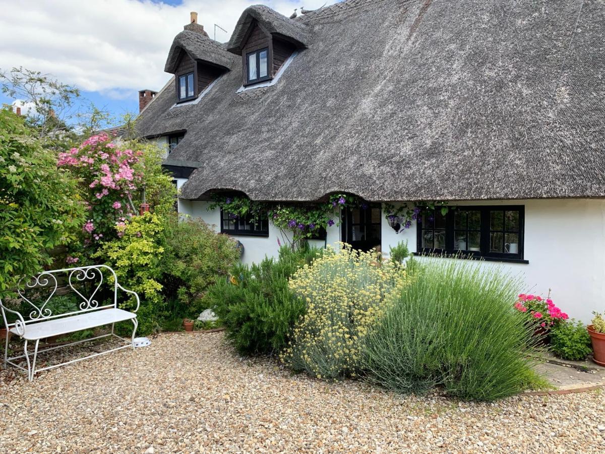 The Cottage Studio Wool Exterior photo